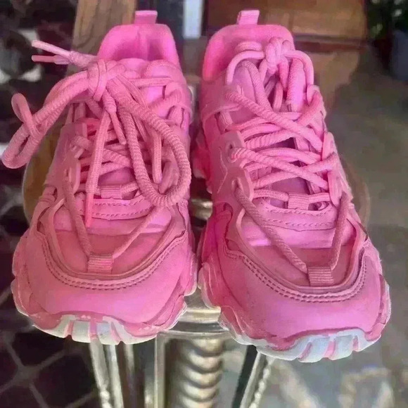 Nova Kids girl pink tennis size 4 very good condition. Pink lace up - Picture 1 of 11